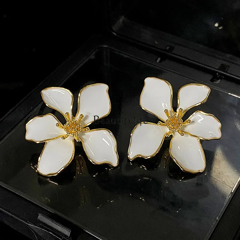 

Medieval flower drip glaze small flower earrings exaggerated petal stud earrings