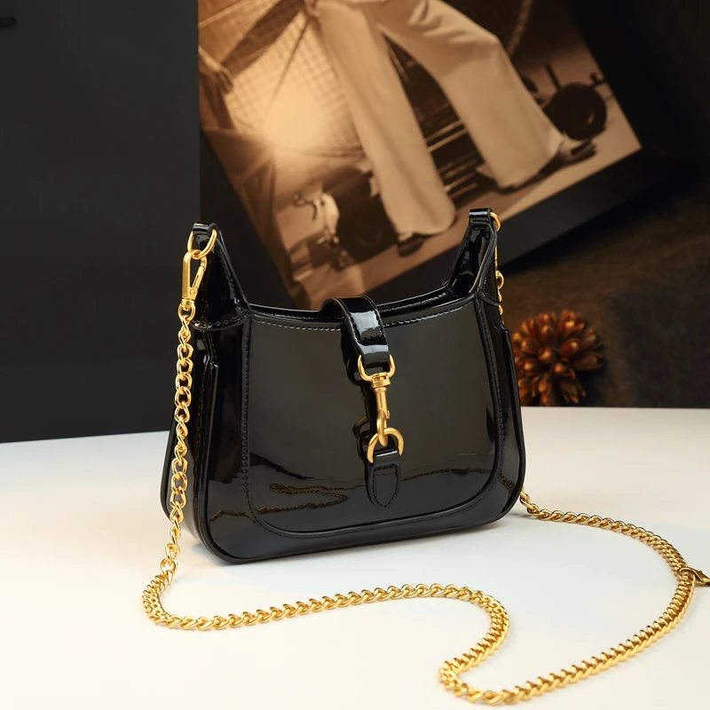 

Luxury Fashion Leather Women handbag Chain Underarm Bag Female 2025 New Shoulder Messenger Saddle Bag Commuter Crossbody Bags