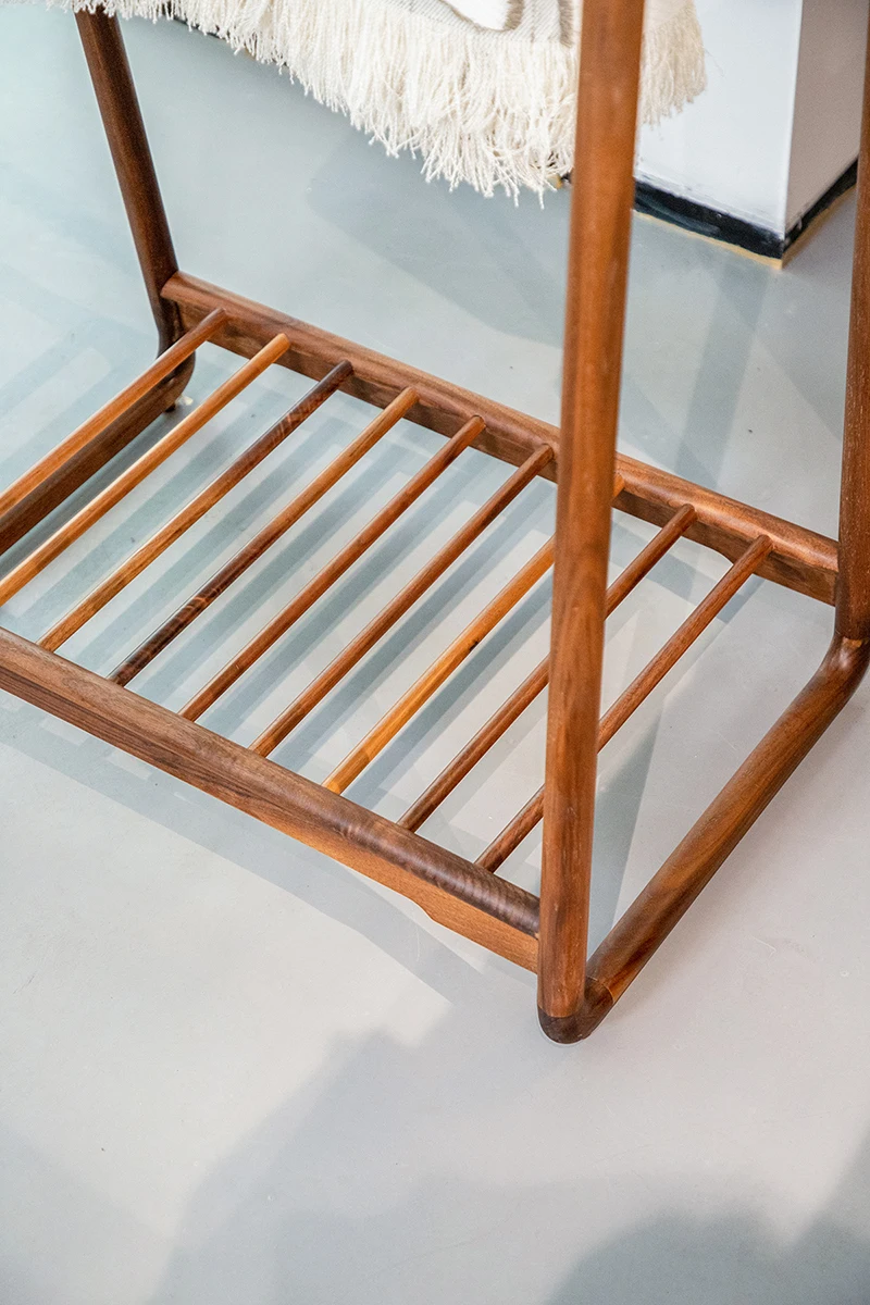 モダンデザイン木製コート洋服ラック バレスタンド 洋服バトラ - Coat Rack Standing のレビューと価格
