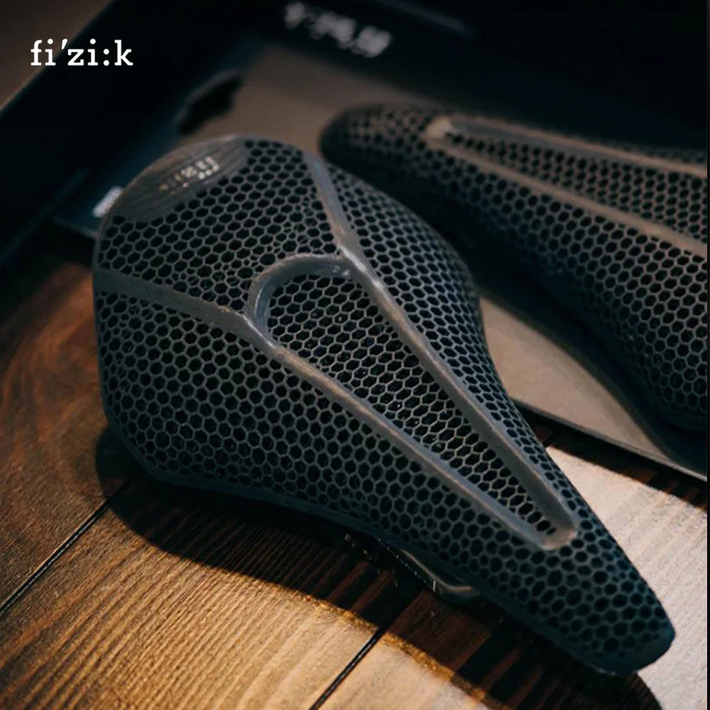 Fizik Vento Argo Adaptive 3D Printed Bike Saddle, Lightweight Short-Nose Road & MTB Cycling Seat, Breathable Comfortable Perform