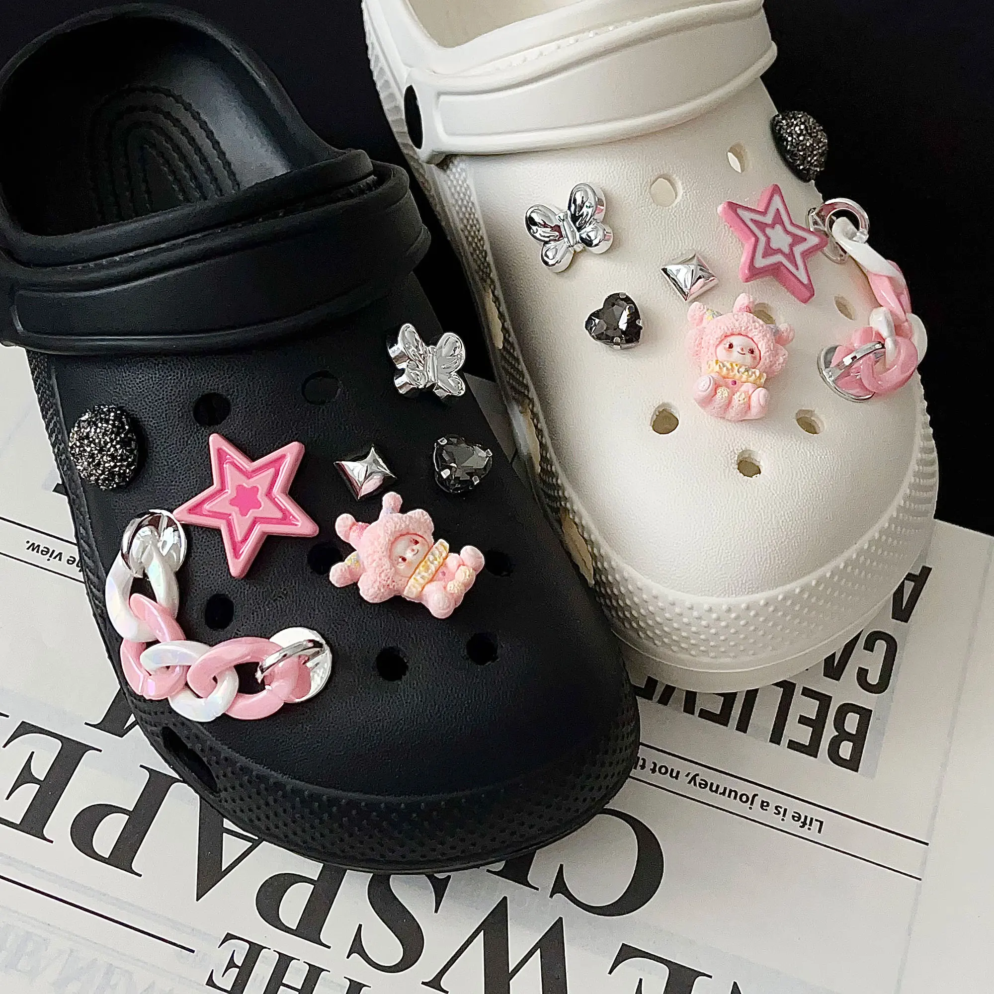 

Y2K Funny Joker Rose Pink Chains Set Rhinestone Shoe Charms for Crocs Clogs Pins Slipper Accessories Garden Sandals Girl Gift