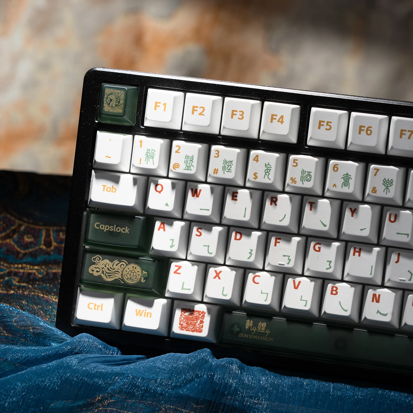 

Dunhuang Keycap Original PBT Fog Transparent Mechanical Keyboard Cap PC Transparent Customized Personalized Night Demon 212 Keys