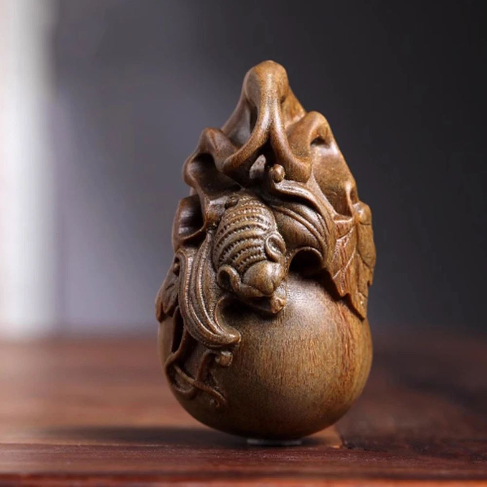 

JW138 - 6CM Lovely Bat on Calabash Green Sandalwood Sculpture Mascot Figurine Car Bag Pendant Hanging Lucky Netsuke