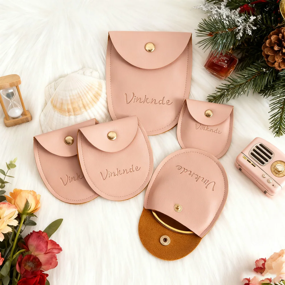 

DIY 7,8x8,5 см Мини-портативный овальный подарочный мешок с тиснением на заказ, жемчужный кулон, искусственная кожа, карман с золотой пуговицей