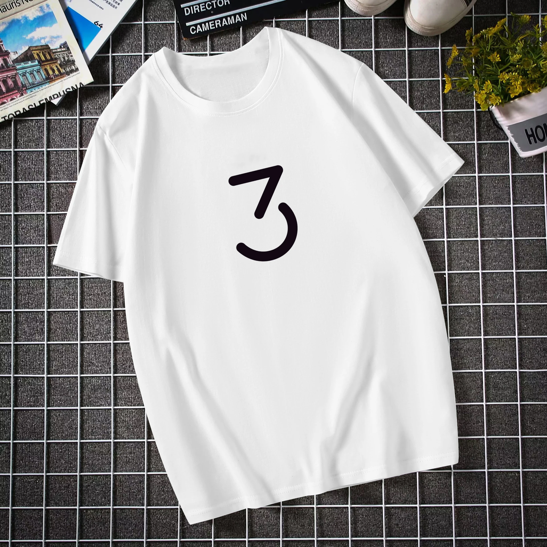 

2025 new mens short-sleeved T-shirt Korean version trendy mens and womens round neck loose half-sleeved top