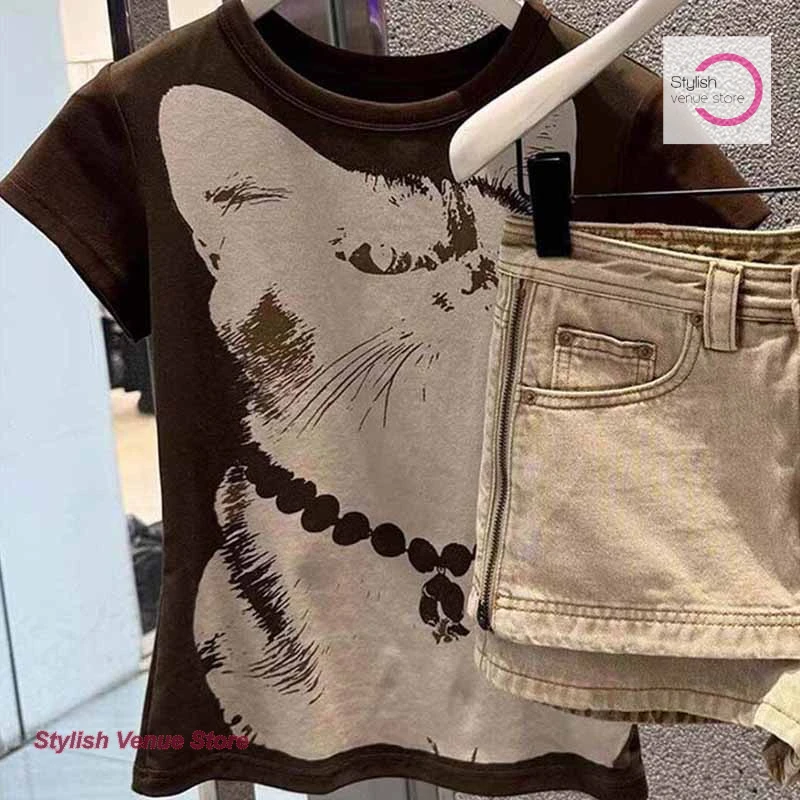 Korean coffee-colored kitten printed short-sleeved women's spring and summer new fashion waist casual Joker design top.