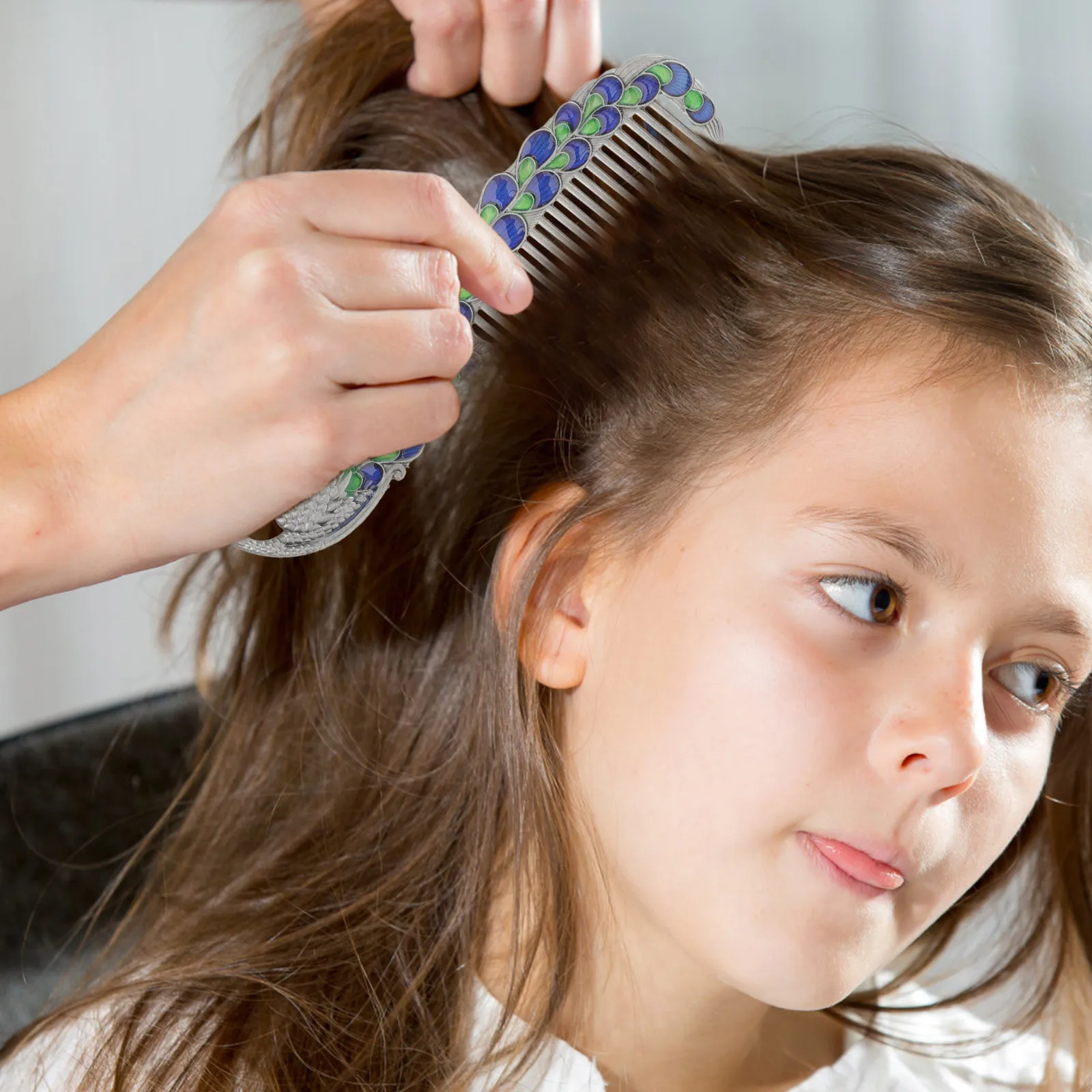 

1Set Folding Peacock Bronze Hand Mirror Vintage Stable Desktop Dressing Table Mirror Makeup Comb Set Women Handle Comb