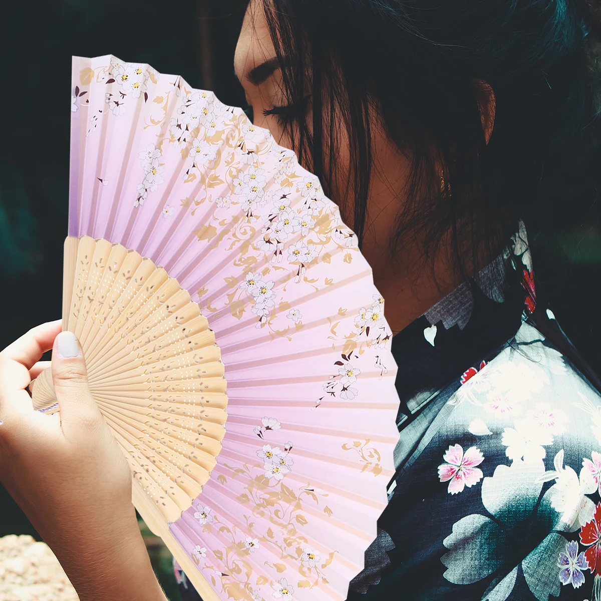 

Portable Beautiful H crafted Folding Fans for Dancing Parties Weddings Home Decor Valentines Day Gifts Lightweight Compact H