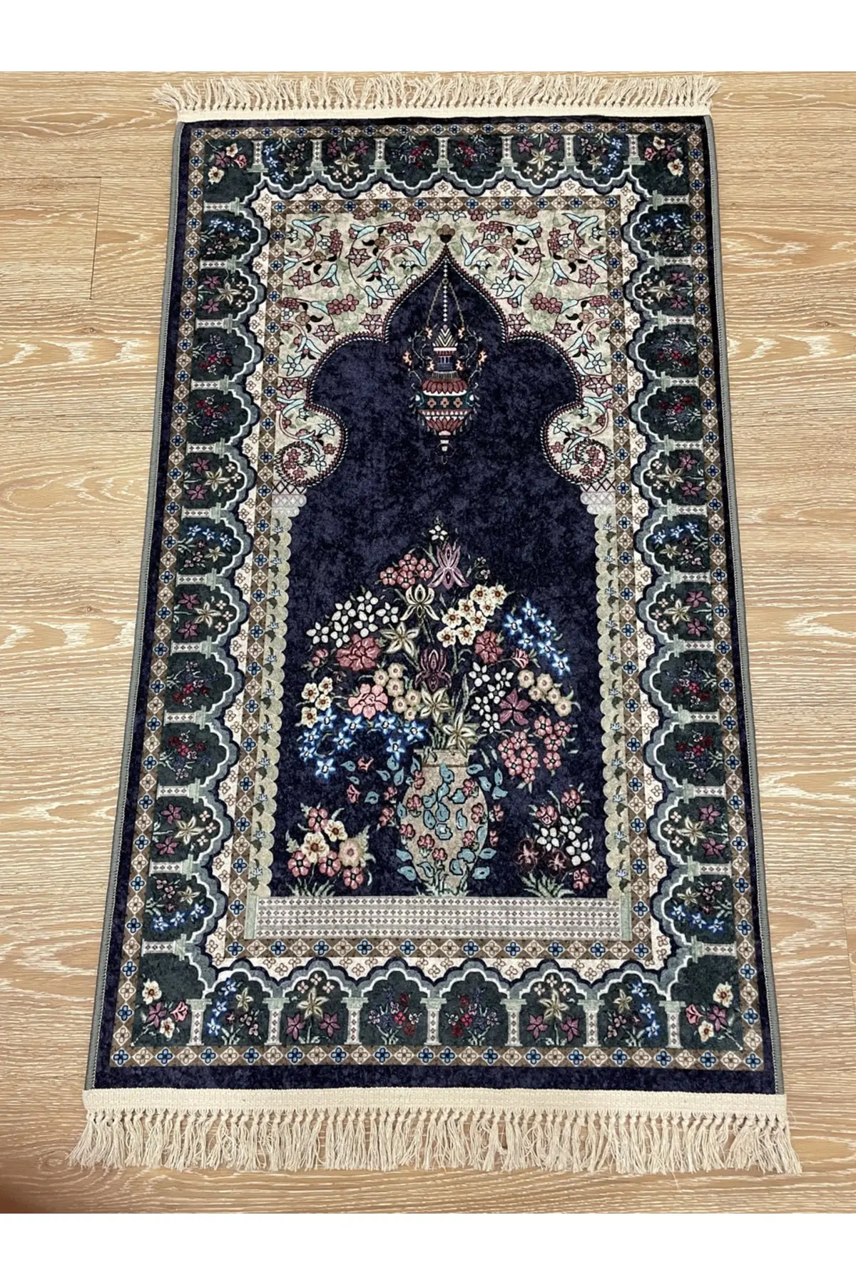 

DOLBOVI Seccade fringed (latex base) 75x125 size Meditation Rug