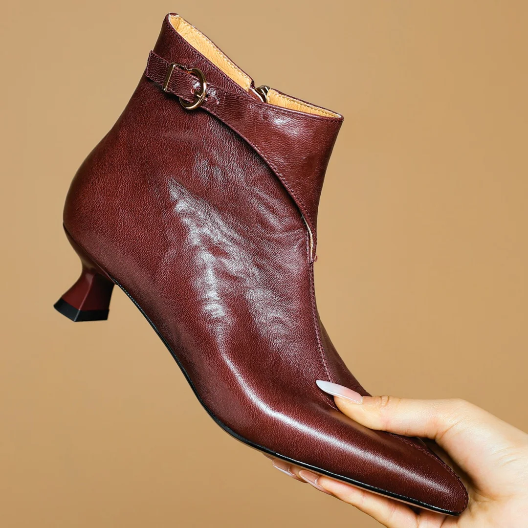 

Женские осенние ботильоны из овчины с острым носком и металлической пряжкой на молнии сбоку, элегантные женские короткие сапоги на тонком высоком каблуке 4 см