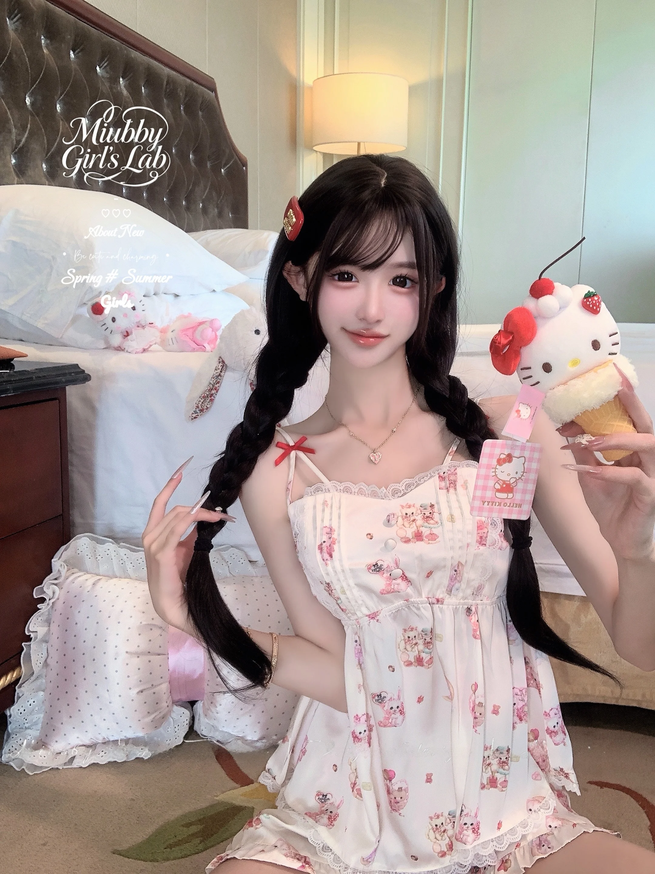 

Miubby Sweet Pure Desire Ice Silk Sleepwear with Chest Pad Short Pants Home Clothes for Girls Summer Season V-neck Design