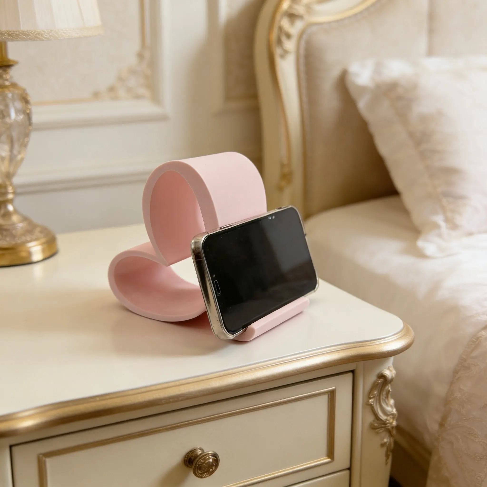 3D Printed Heart-Shaped Desktop Stand, Compatible with Most Phones and Tablets, Ideal Holiday Gift for New Year