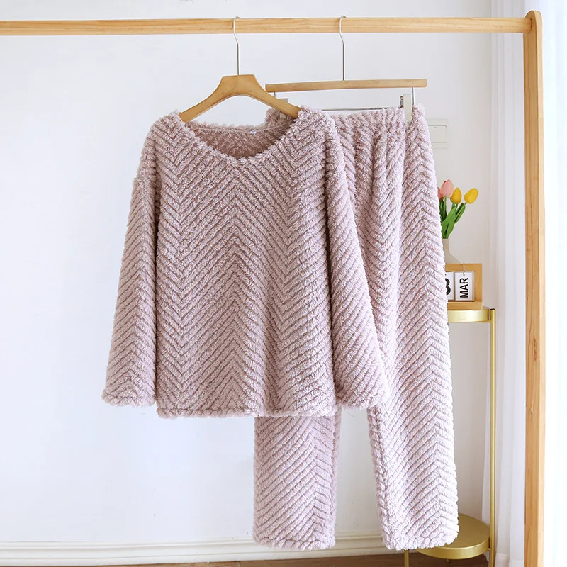 2024 New Autumn/Winter Women's Pajama Set, Flannel Thickened and Warm, Coral Plush Cute Home Fur Two Piece Set Sleepwear