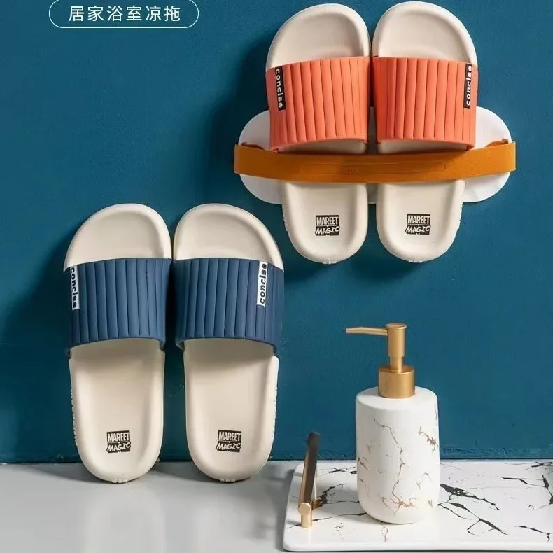 2024 Nieuwe Slippers Heren Zomer Mode Indoor Huis Antislip Badkamer Paar Koreaanse Stijl Sandalen Met Zachte Onderkant