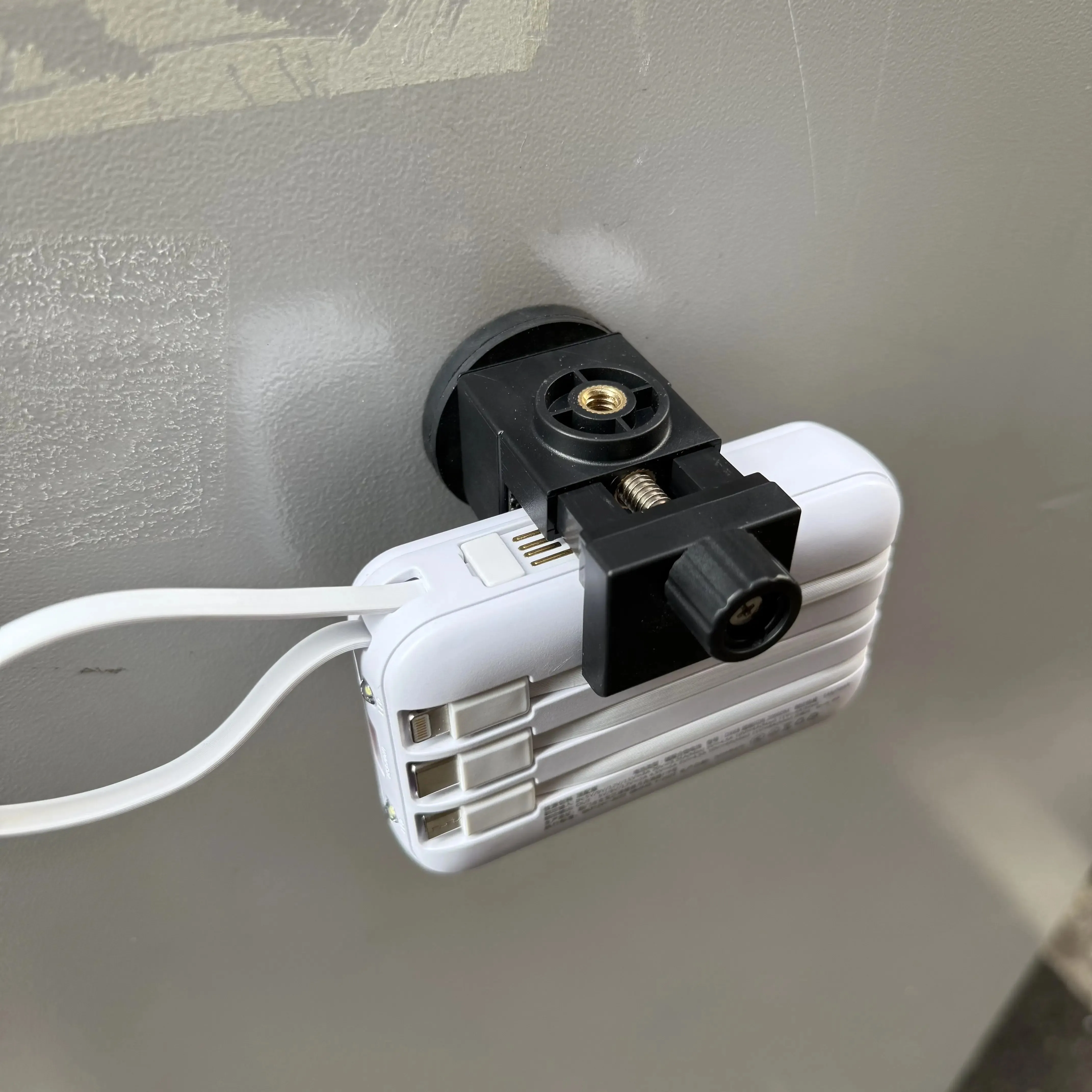 حامل مغناطيسي خارجي مع مشبك تث - مراجعة Wedding Power Supply وسعره