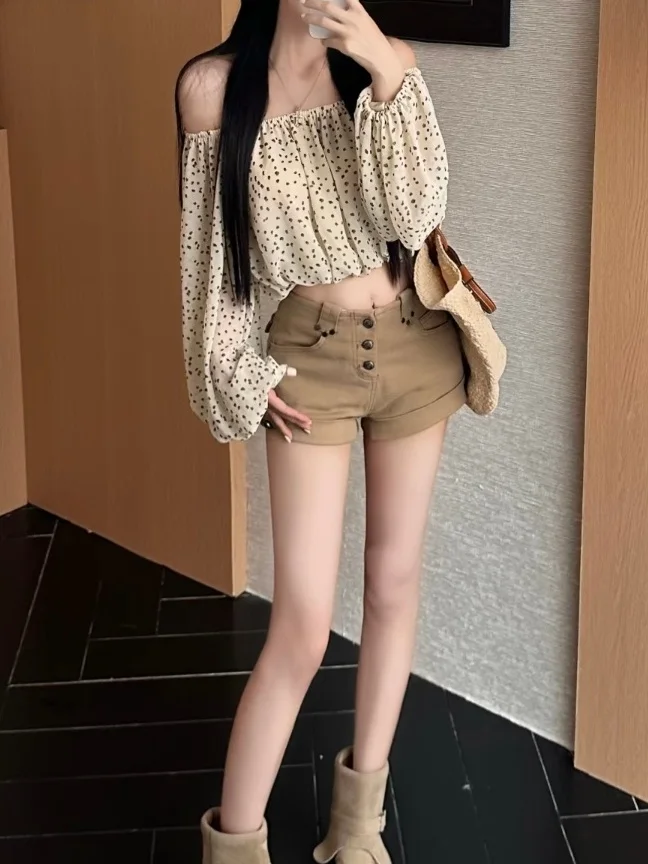 

Retro Khaki High Waist Slim Fit Straight Leg Jeans Shorts Women Summer New Style Sexy Trendy Straight Tube Hot Pants