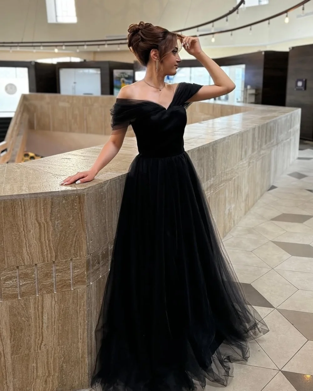 

Customized Simple Sizes Available Tulle Pleat Ruched A-line Off-the-shoulder Long Dresses Bespoke Occasion Dresses Modern Style