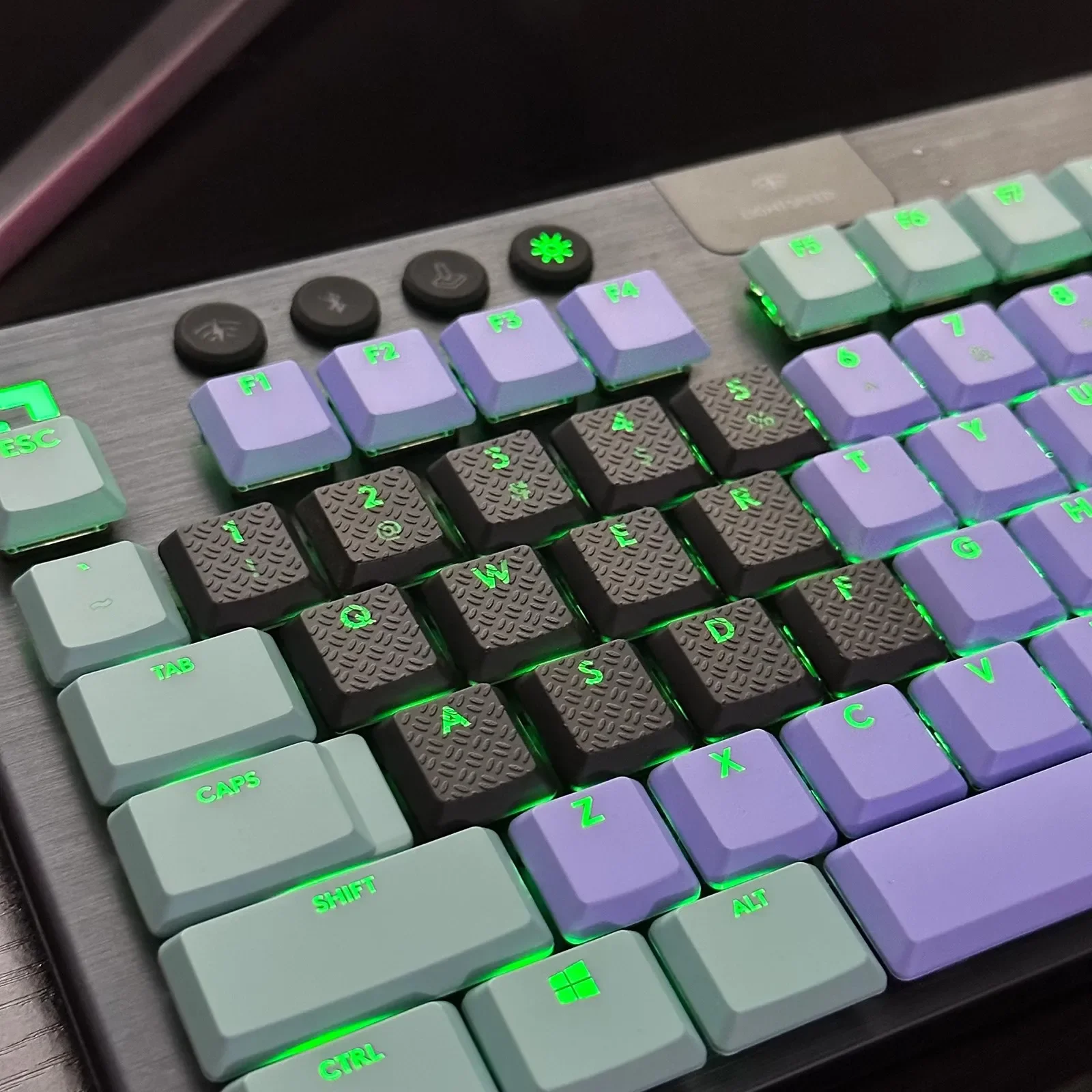 Colorful Translucent Texture Key Caps For Logitech G915\G913 G815\G813\TKL WASD Arrow Non-slip Keycaps QWER Backlit Keycap