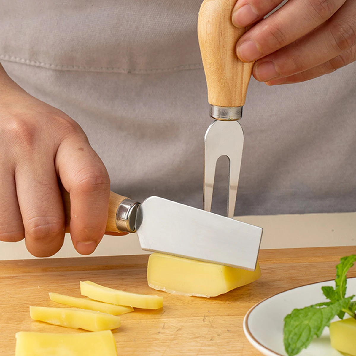 4PCS-Stainless Steel Cheese Knife 4-Piece Set Rubberwood Handle Cream Cutter Pizza Cheese Knife Fork Spatula Cheese Knife Set