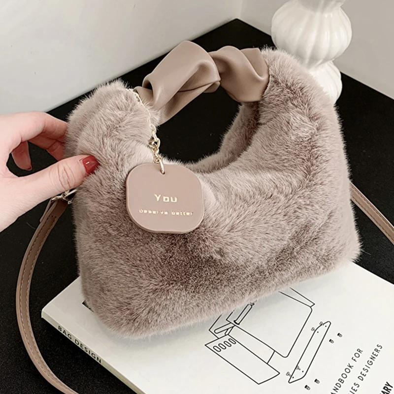 Cute Plush Shoulder Bag Women Faux Fur Handbags Zipper Lady Casual Tote Half-Moon Hobos Winder Crossbody Bag Travel Shopping Bag