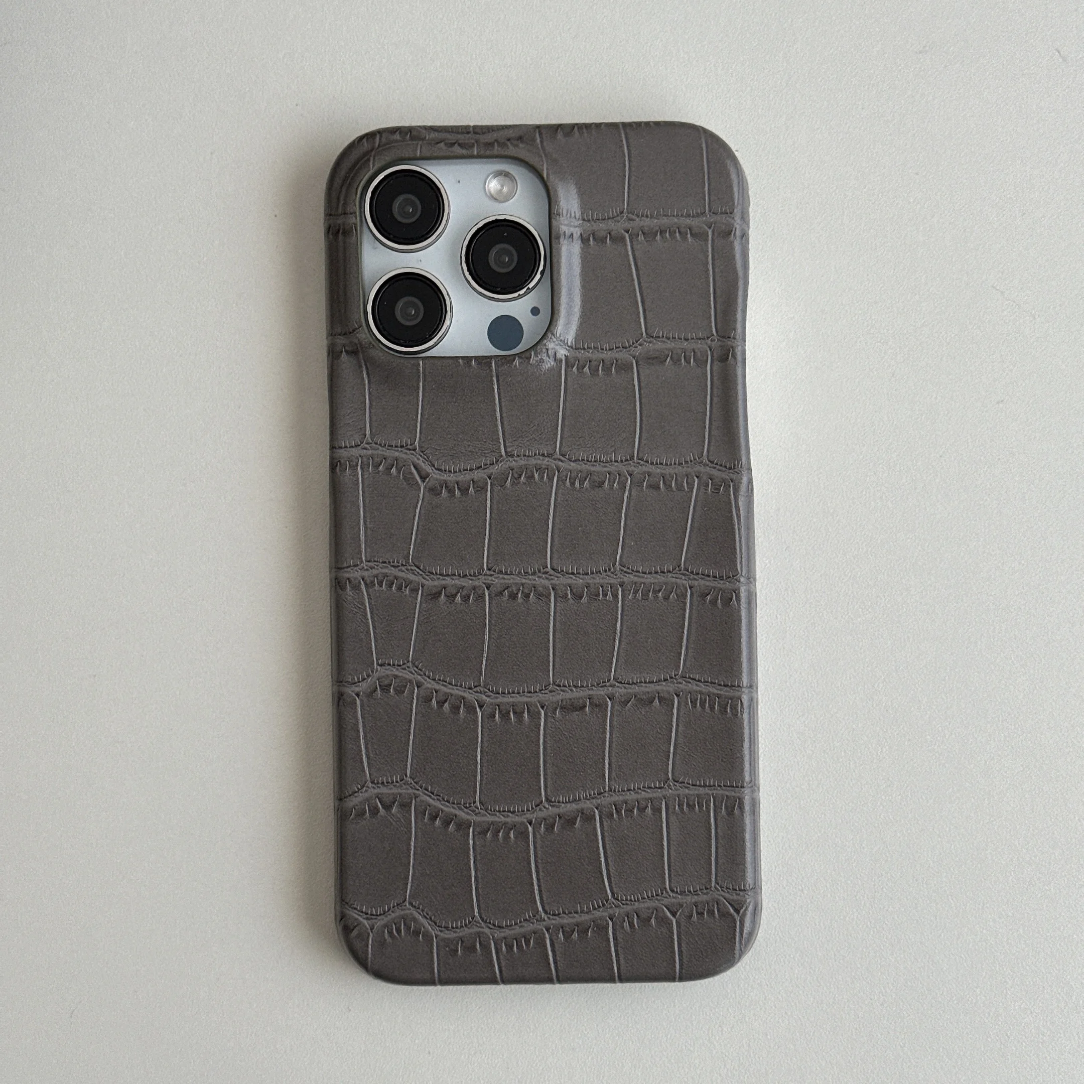 Creative INS Grey & Brown Alligator Skin Texture Fashion Phone Case for iPhone 16 15 14 13 Pro Max Back Phone Cover Capa