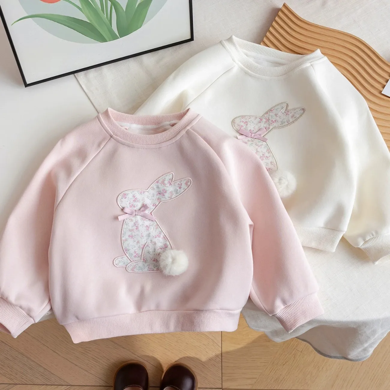 

Spring and Autumn style girls' long sleeved T-shirt sweatshirt new children's baby casual embroidered top