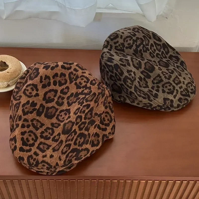 American Retro Fashion Leopard Print Suede Forward Hat Men and Women Autumn and Winter Niche Street Trend Flat Top Newsboy Cap