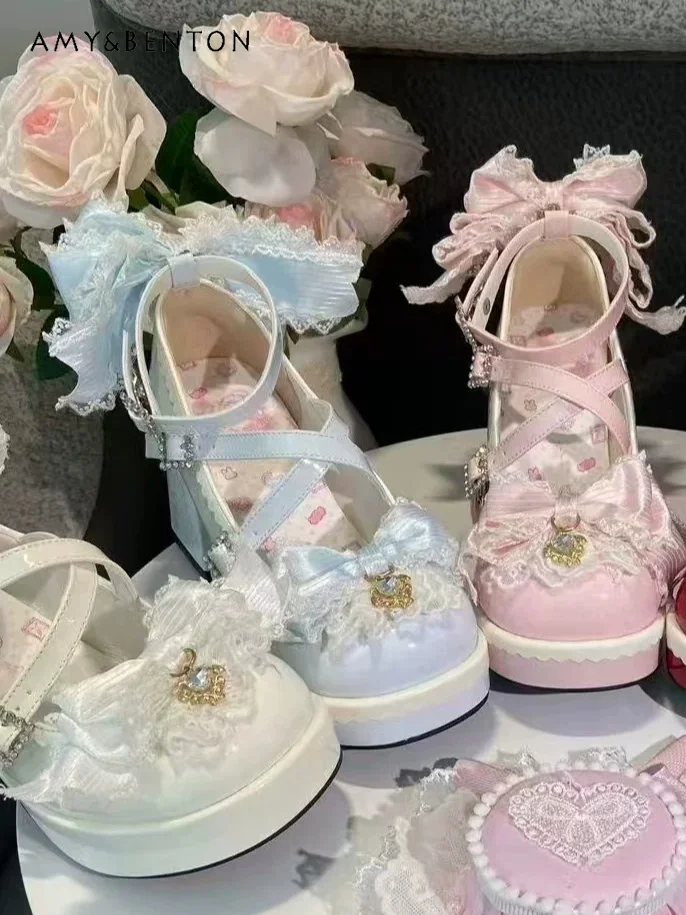 

Sweet Lace Bow Rhinestone Pendant Round Head Platform High Heels Women Lolita Elegant Ballet Style Thick Sole Mary Jane Shoes