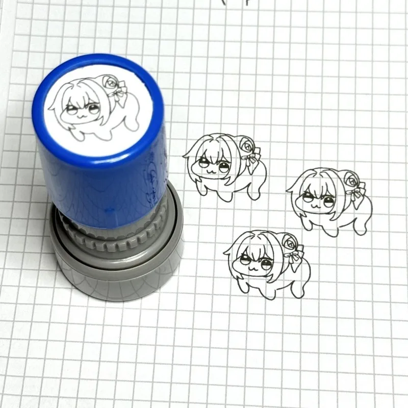 5 سنتيمتر NIKKE Doro Nikke شخصيات تعبيرات مضحكة حساس الضوء ختم Q نسخة لطيف أنيمي لعبة سلسلة هدية عيد ألعاب أطفال