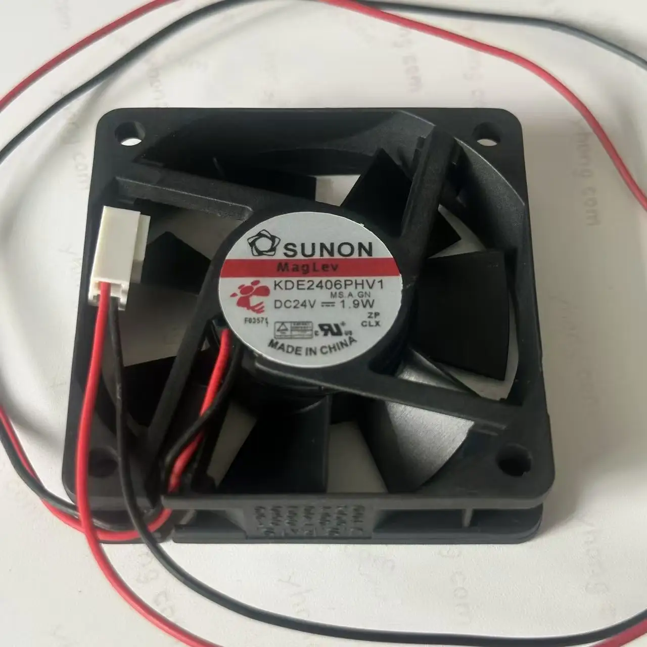 

SUNON KDE2406PHV1 MS.A.GN DC 24 В 1,9 Вт 60x60x15 мм Вентилятор охлаждения сервера