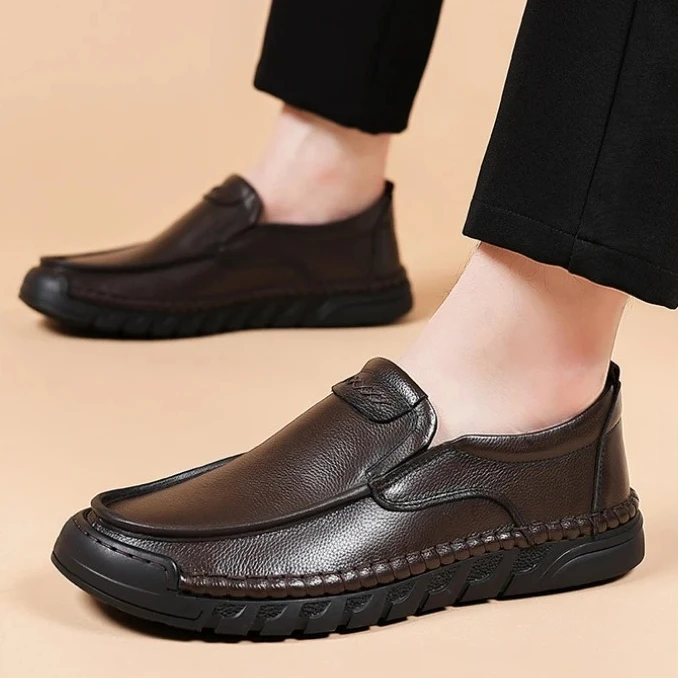 عالية الجودة مصمم البقرة أحذية جلدية بدون كعب للرجال لينة سوليد الرجال فستان أحذية موضة بلون أحذية قيادة عادية للرجال