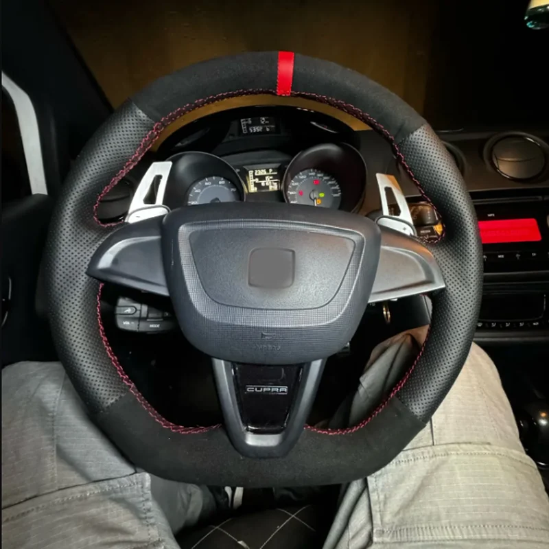Zamszowy warkocz czarny skórzany pokrowiec na kierownicę do Seat Ibiza 6J Mii 2012-2020