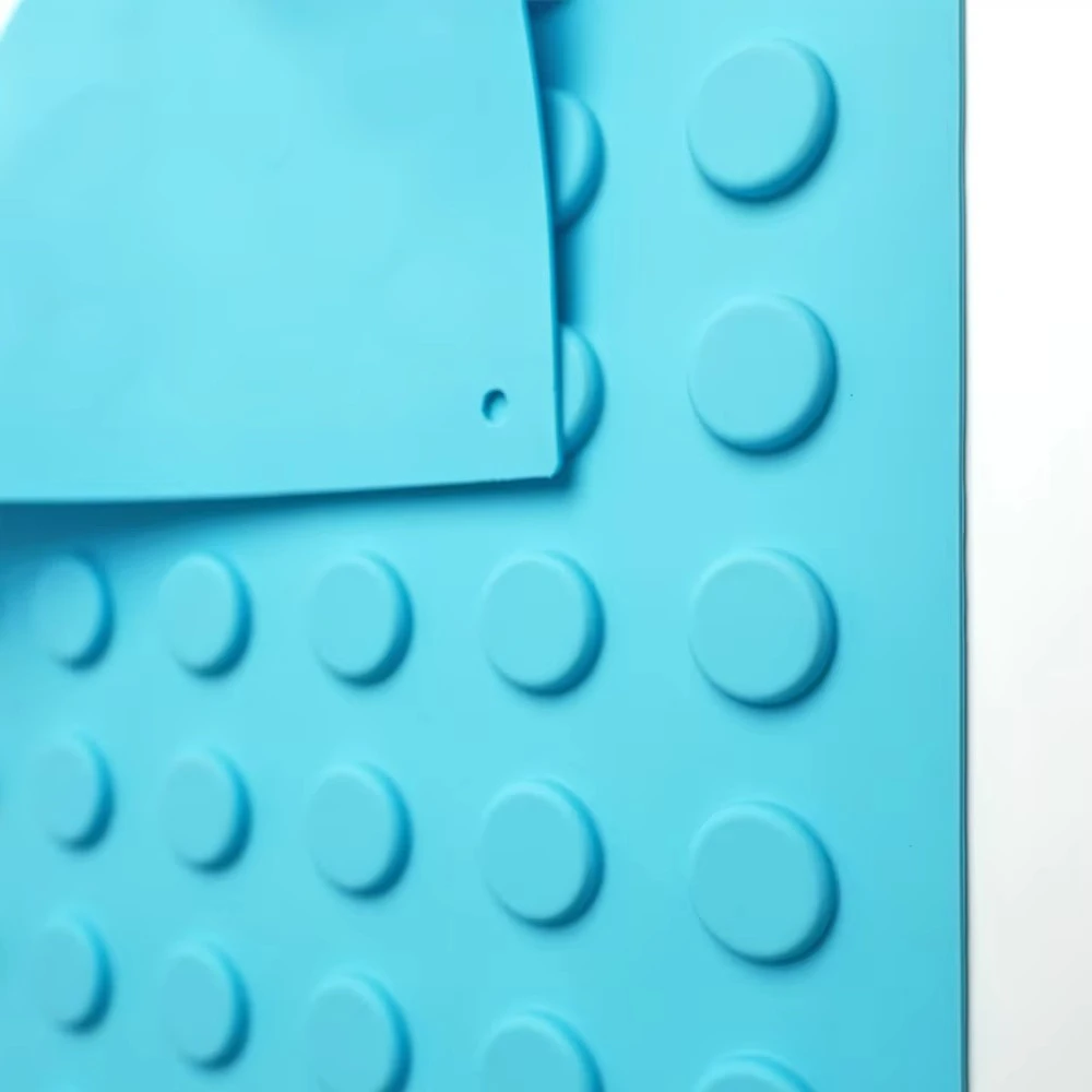 Autoclaveable Blue Magnetic Instrument Silicone Mat Eco-Friendly Color-Specific for Surgicals Use Medical Device Accessory