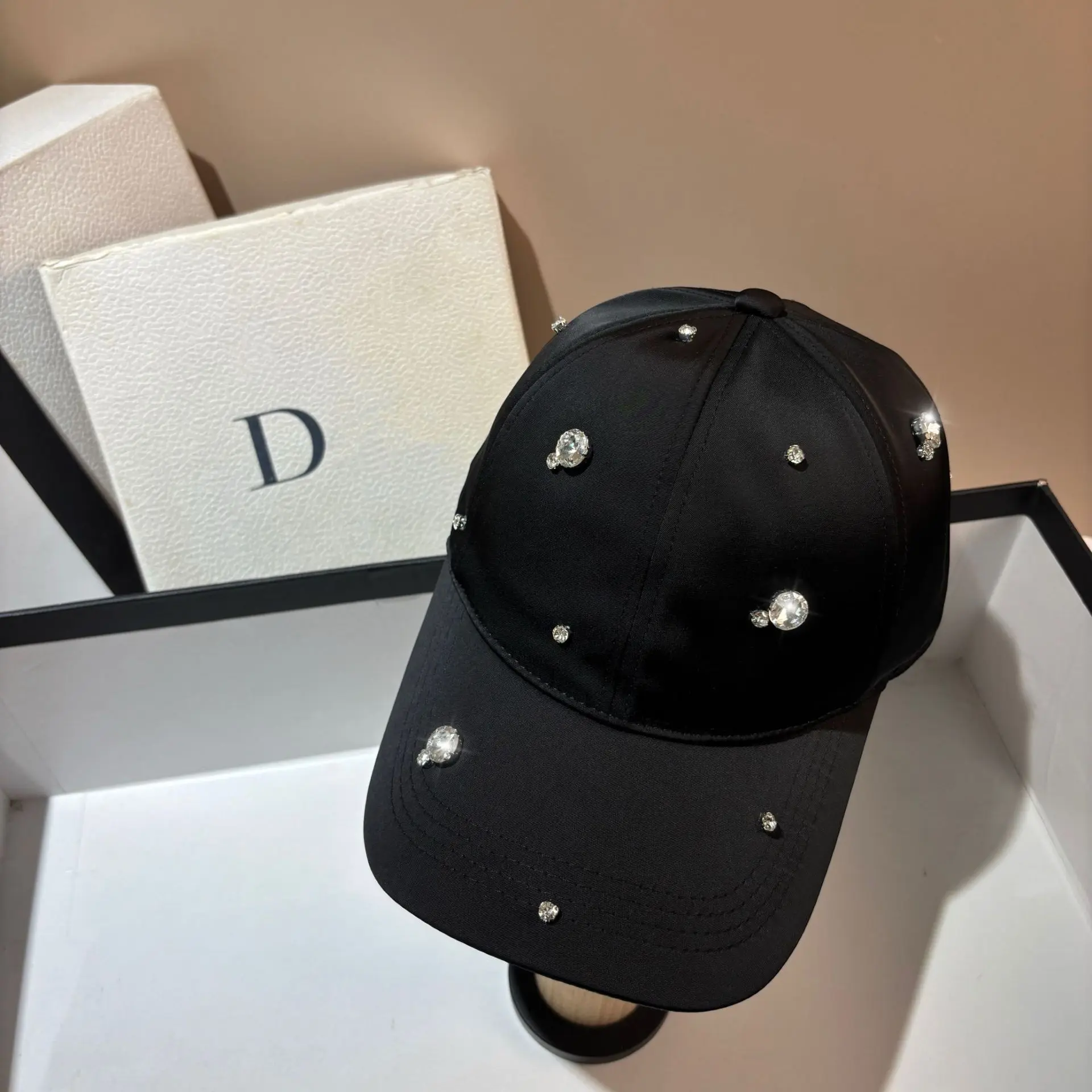 French Parisian Niche Luxury Rhinestone Trend Baseball Cap Women Heavy Duty Modern Black Acetate Brimmed Hat
