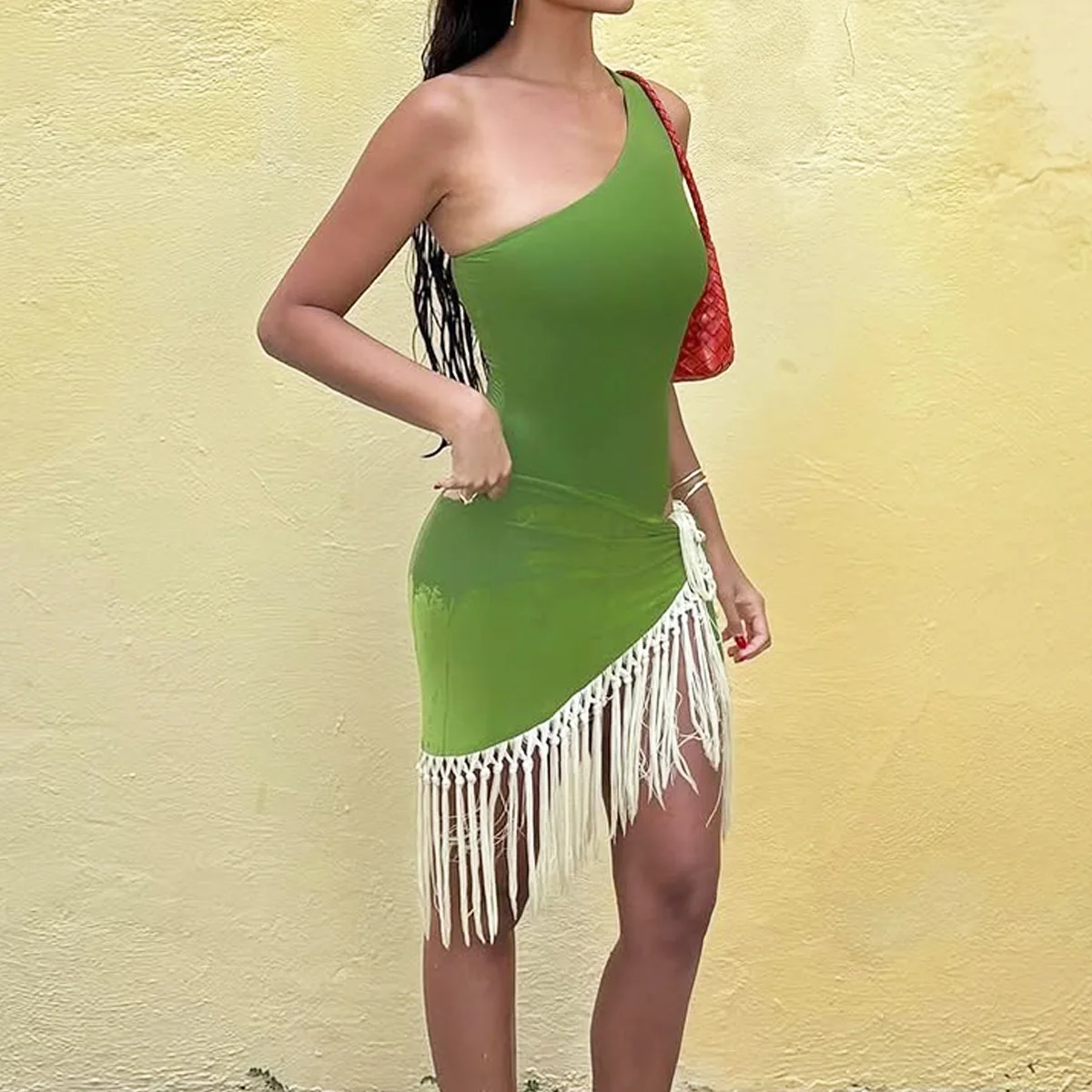 セクシーな斜め肩ノースリーブボディコンミニドレス レディース バンテージタッセル ラッシャードサンドレス 2025 夏の夜 プロム Y2K服