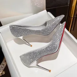 Błyszczące srebrne damskie buty na wysokim obcasie 2024 Summer Sexy Pointed Lady Stiletto Low Heels Ultra High Heel Elegant Wedding Bridal Shoes