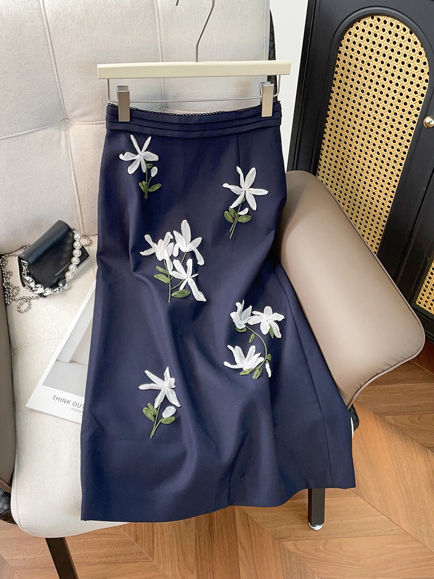 

Модная женская юбка трапециевидной формы средней длины с 3D цветочным декором Ele Chaste Sle Повседневная одежда из полиэстера