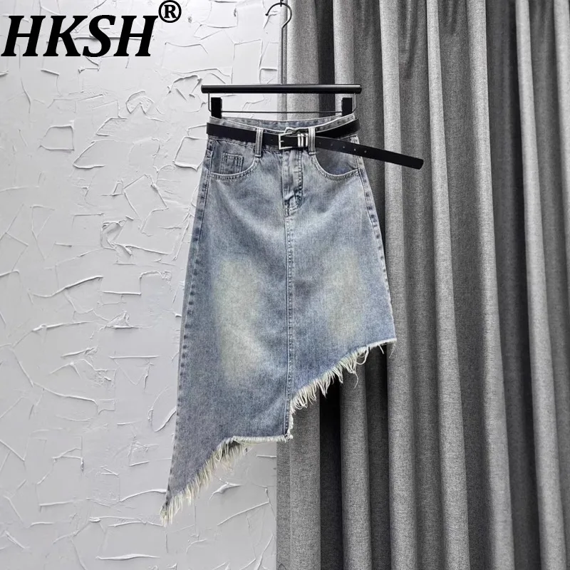 

Женская асимметричная джинсовая юбка HKSH с эффектом потертости, А-силуэт, стройнящая, универсальная, элегантная, в уличном стиле, винтажная, новая коллекция Лето 2026 HK21591