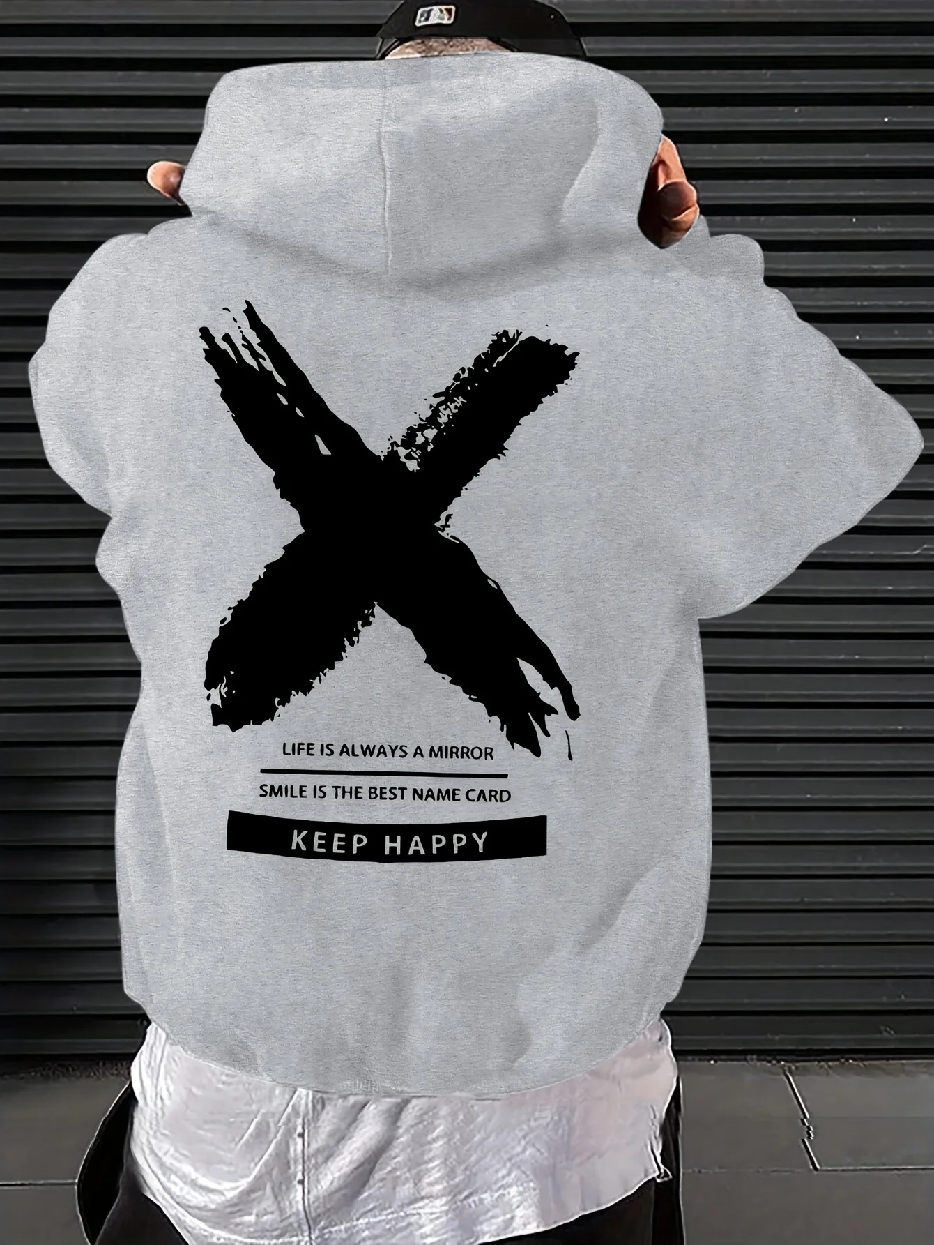 Retro-style niche Fashion Men's and Women's Hooded Sweatshirt with Back Print, Comfortable and Casual Sports Hoodie.