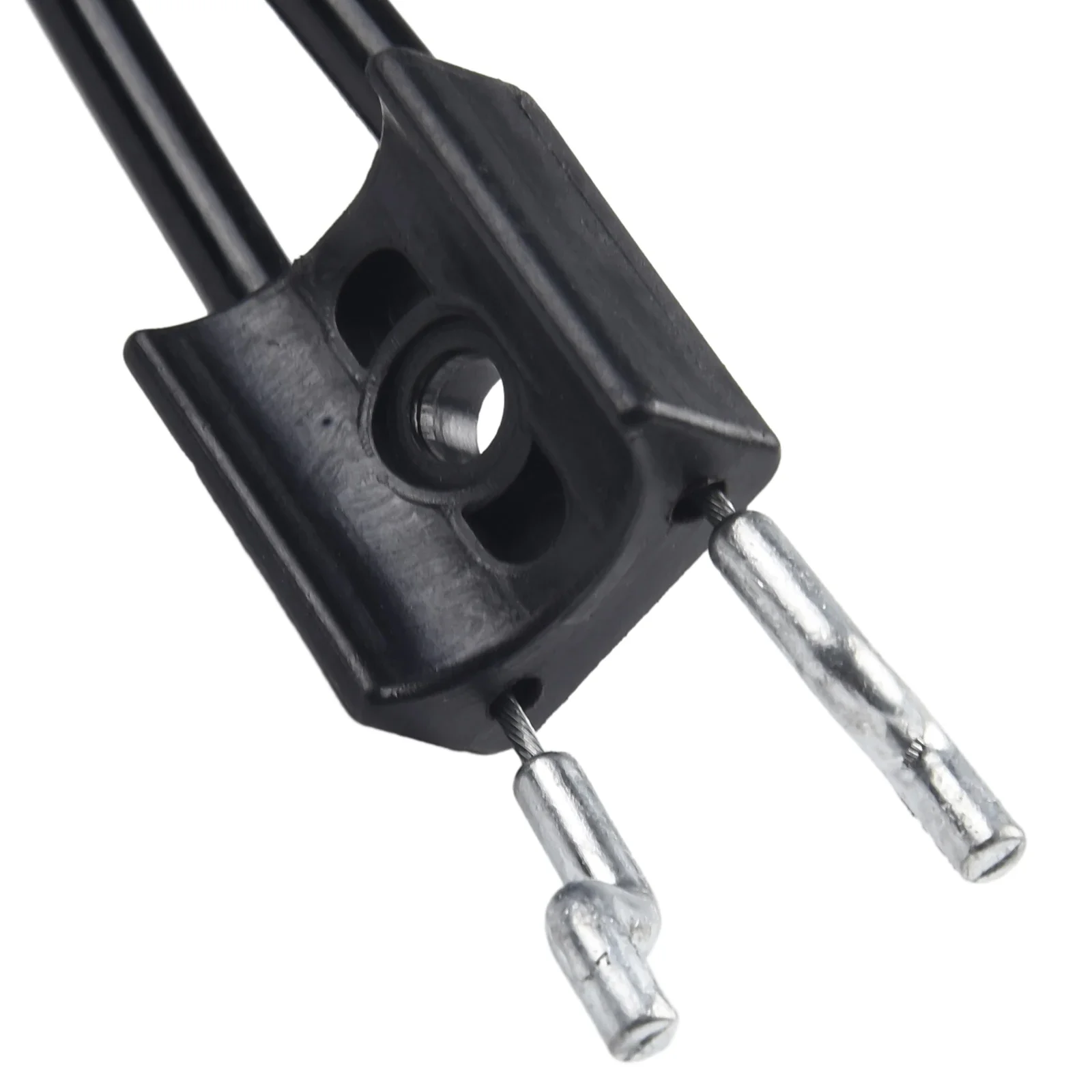 Throttle and Clutch Cable Assembly for Motorcycles with 1515mm Throttle Line and 1320mm Clutch Line for Correct Installation