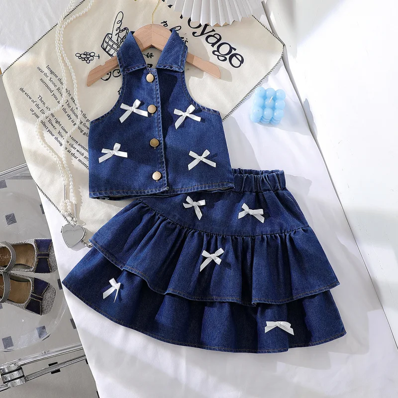 

Girls' summer outfit Collared halter neck sleeveless top and washed denim tiered skirt two-piece set