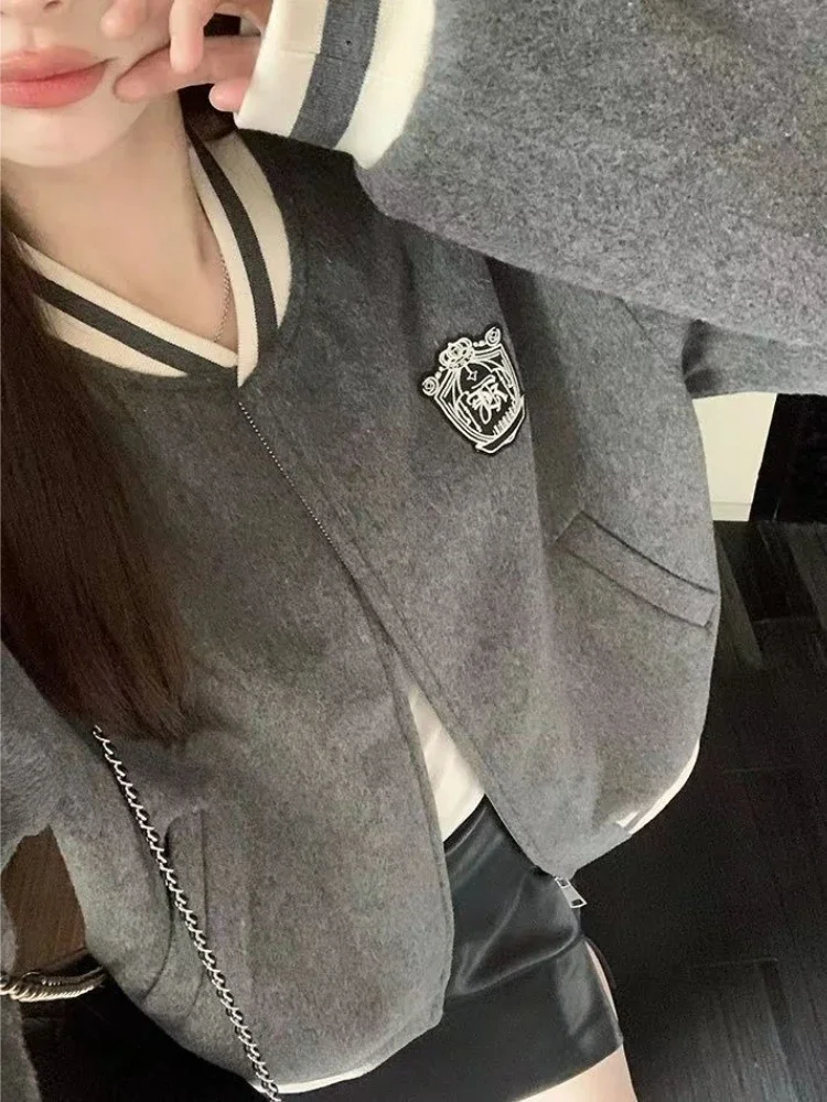 ​Vintage Inspired Baseball Jacket Gray Single Jersey Wool Coat with Embroidered Badge Casual Short Outerwear Spring Autumn​