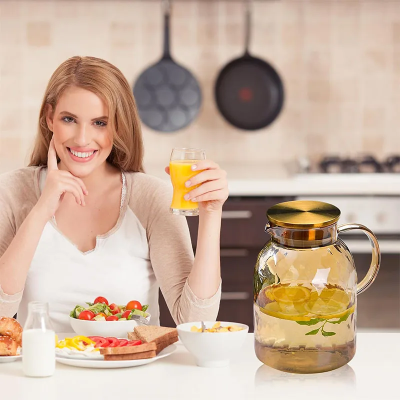 PIGE HOME 1800 مللي إبريق زجاجي مع غطاء إبريق ماء البورسليكات بجانب السرير إبريق زجاجي عتيق لعصير القهوة والشاي #6