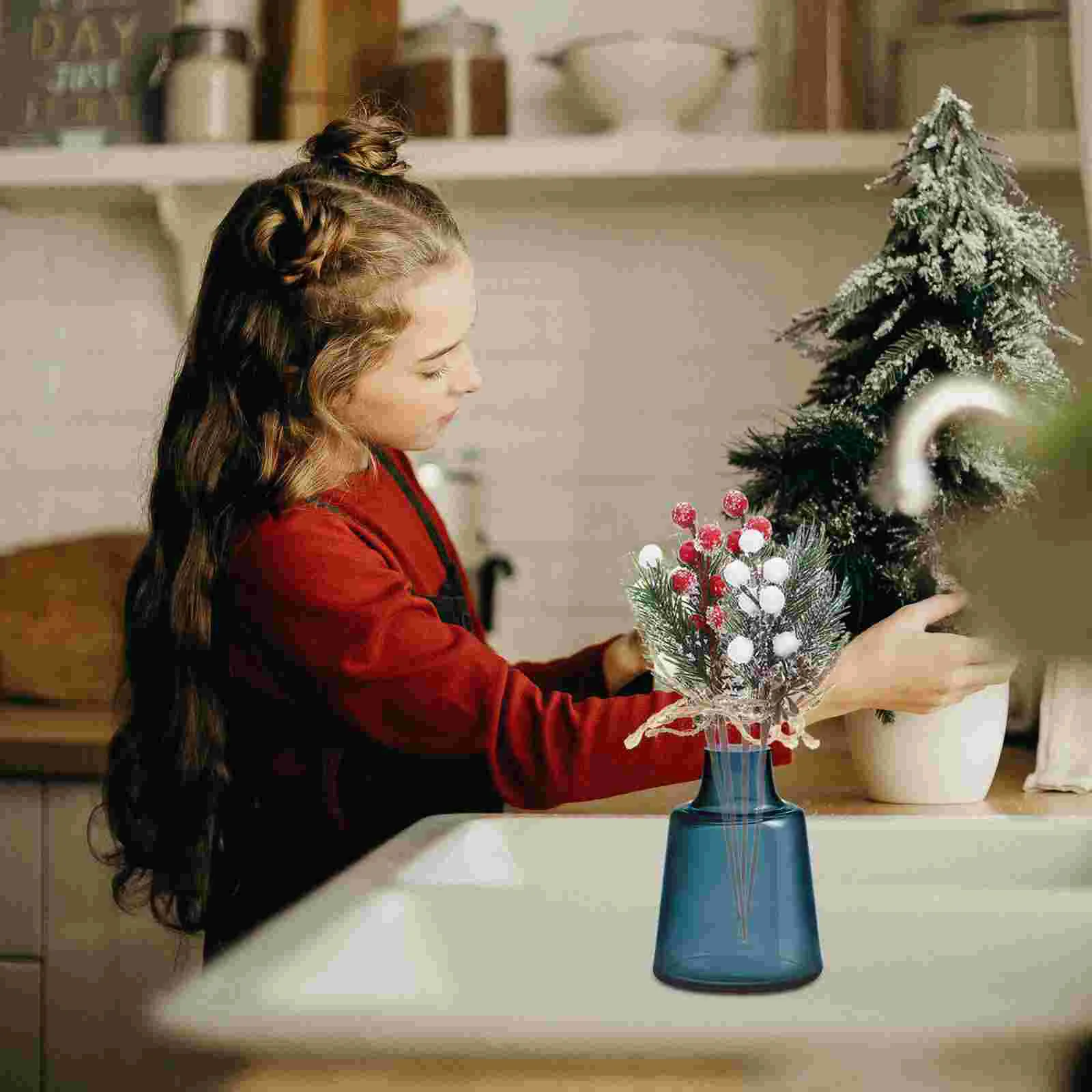 ตกแต่งบ้านคริสต์มาสสาขาสนปลอมสําหรับอุปกรณ์ต้นไม้ Berry Cone Pick Xmas อุปกรณ์เสริม