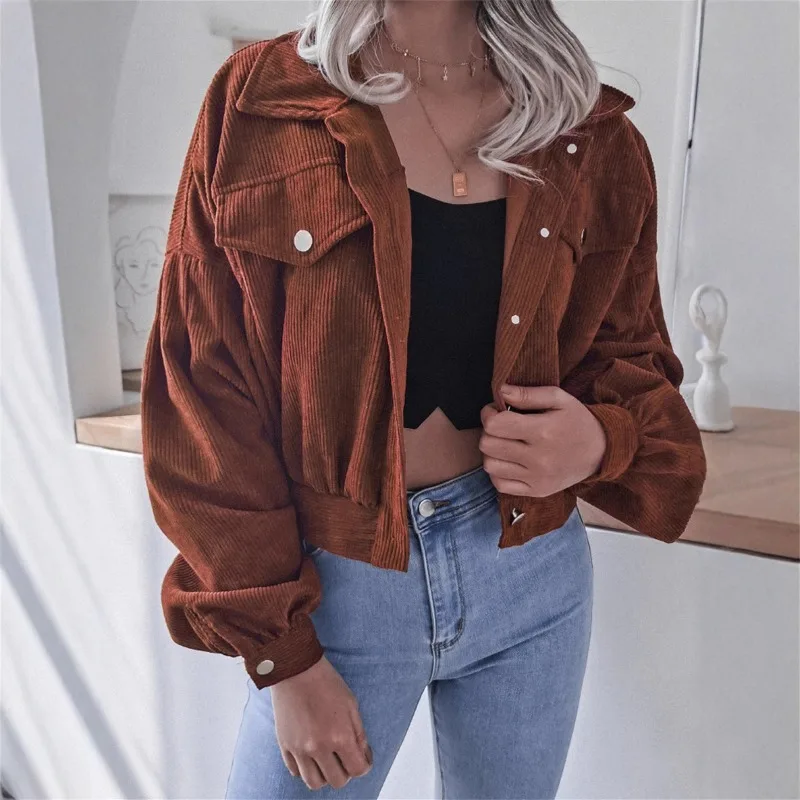 Krótka kurtka sztruksowa z długim rękawem