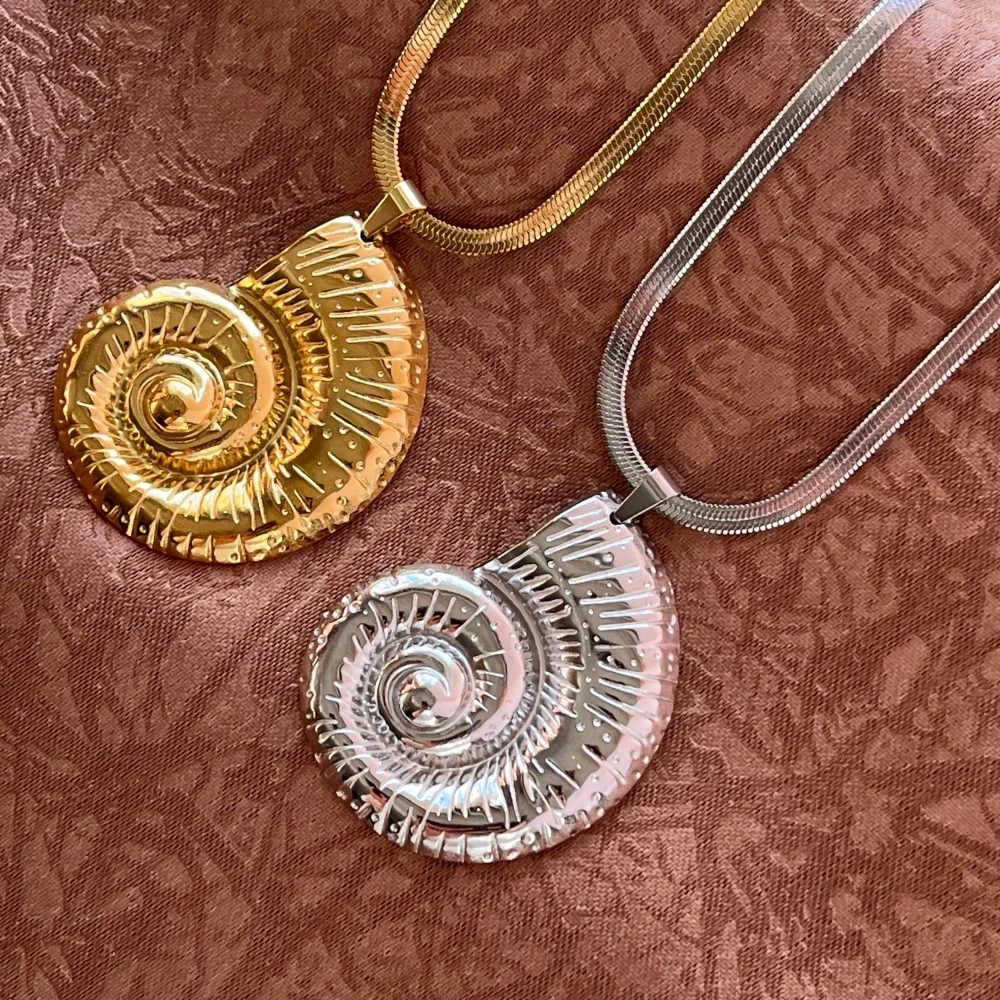 High Quality Metal Big Conch Snail Pendant Choker Necklace for Women Punk Handmade Chunky Blade Chain Vacation Grunge Men