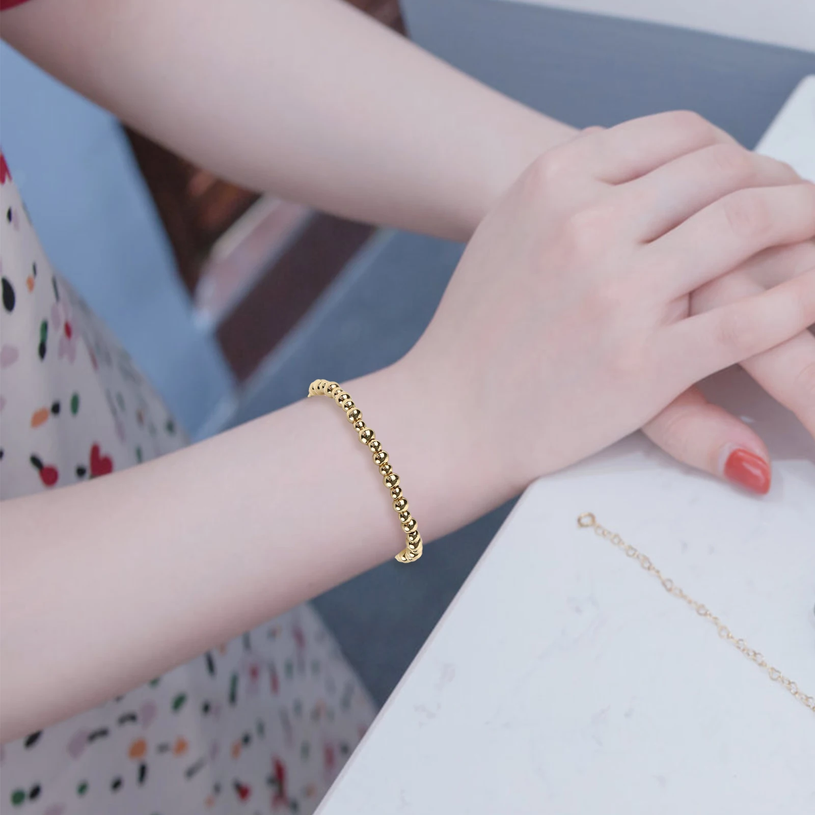 

5Pcs Golden Bracelet Set Stretch Women Golden Stretchy Bracelets Beads Kit Stack Elastic Wrist Size Durable Stylish Accessories