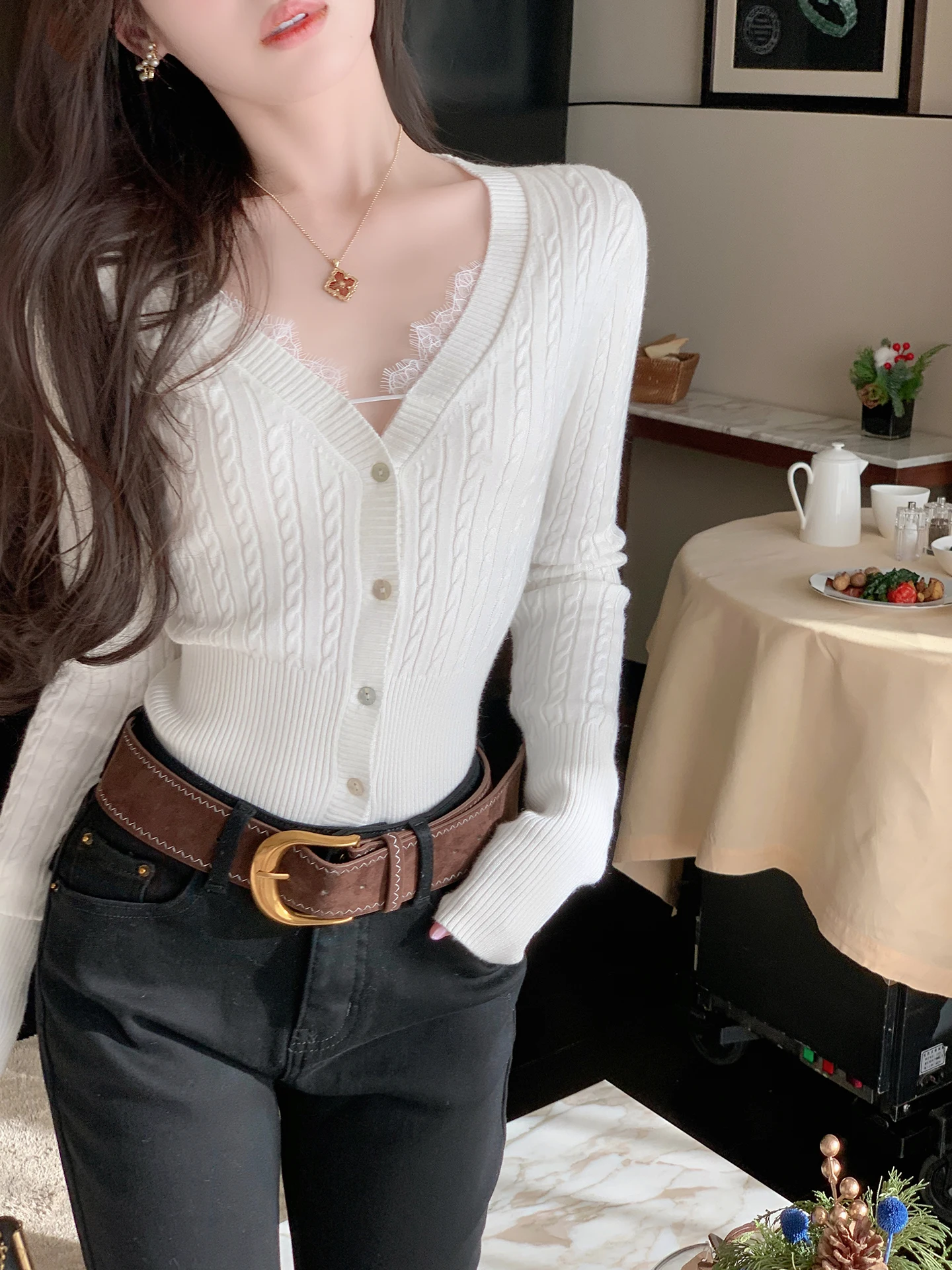 

ByYou Весенняя новинка: Белый кружевной шерстяной вязаный свитер с V-образным вырезом для женщин, облегающий, с узором косы, повседневный, мягкий, с длинными рукавами