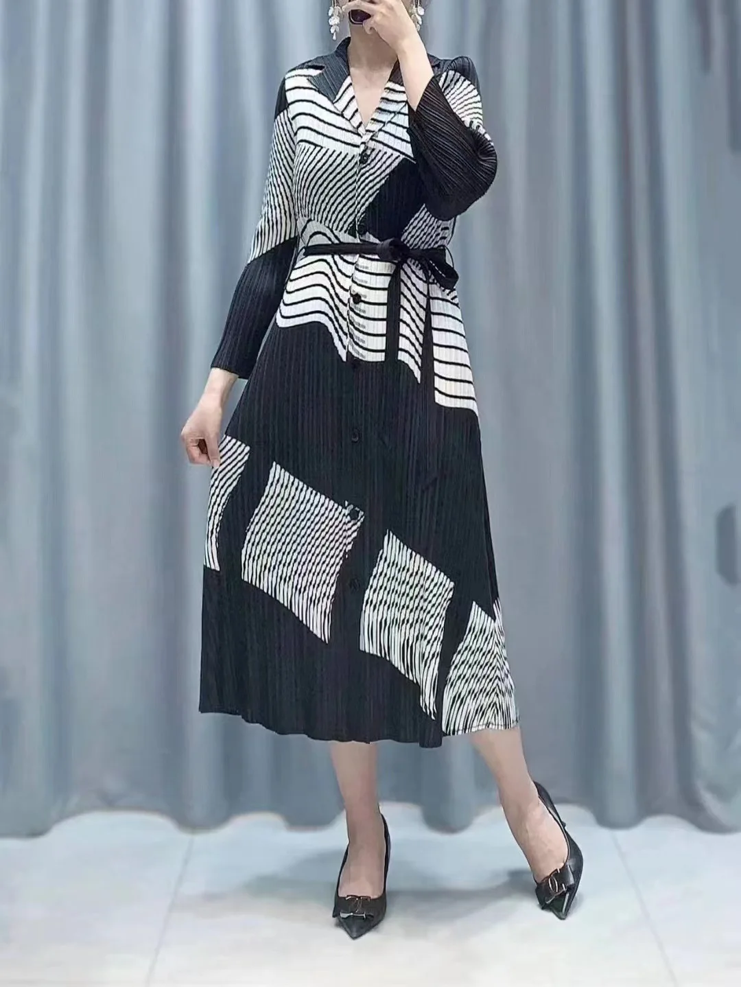 Miyake Pleated Print Dress Polo Collar Cardigan Lace up Mid length Elegant Dresses Women Clothing Autumn New 2023