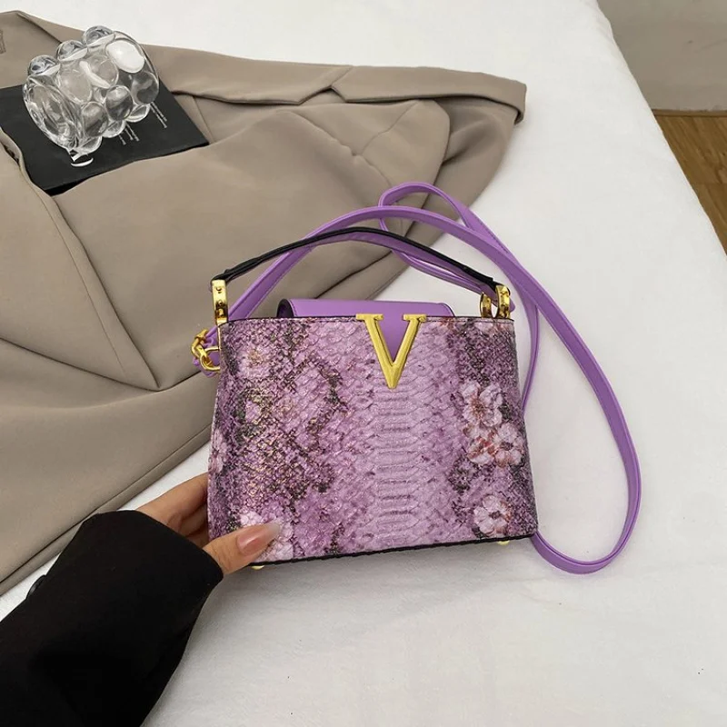 

Popular Classic Leather Crossbody Bag for Ladies, Women's Handbag by Famous Designer, Luxury Brand Elegant Tote
